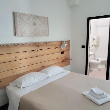 Hotel Garisenda B&B - In Centro A Riccione - Bagian luar foto