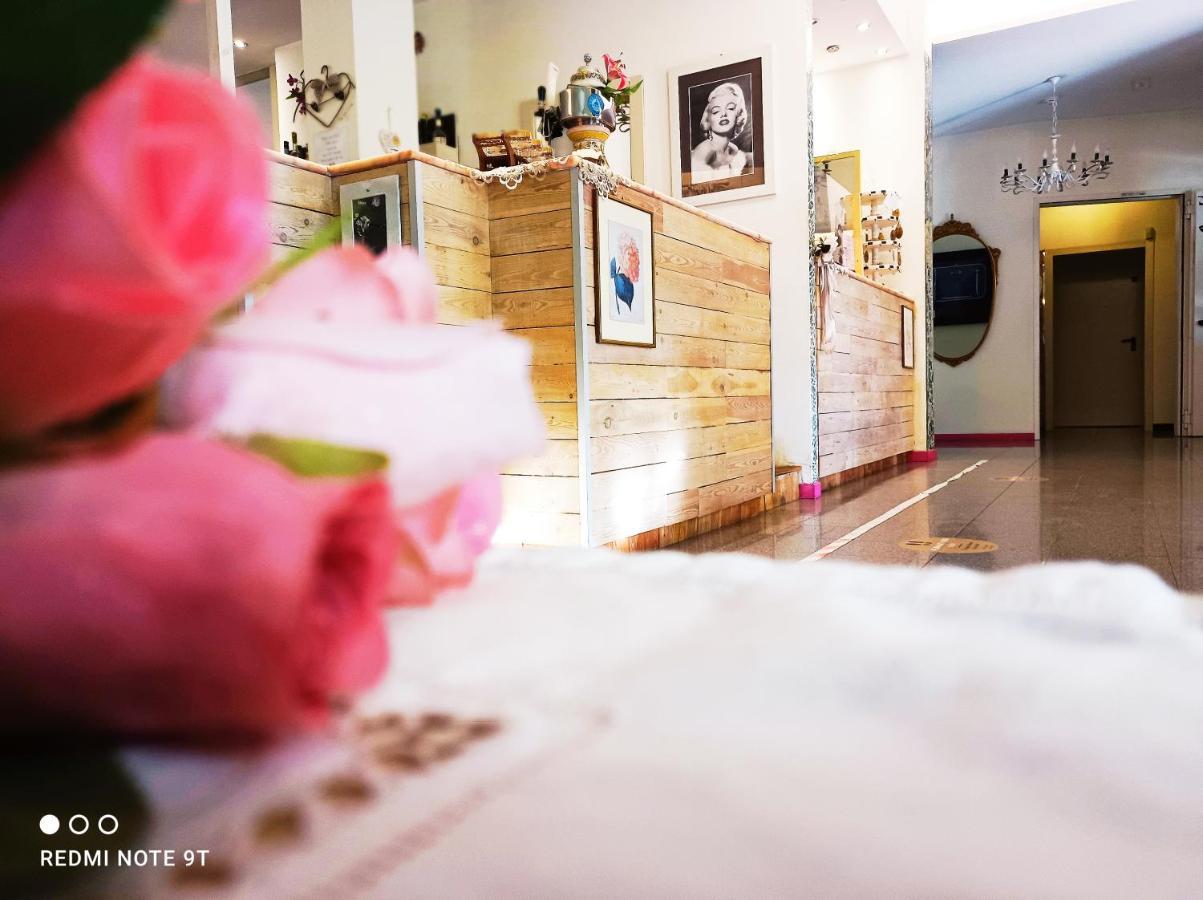 Hotel Garisenda B&B - In Centro A Riccione - Bagian luar foto